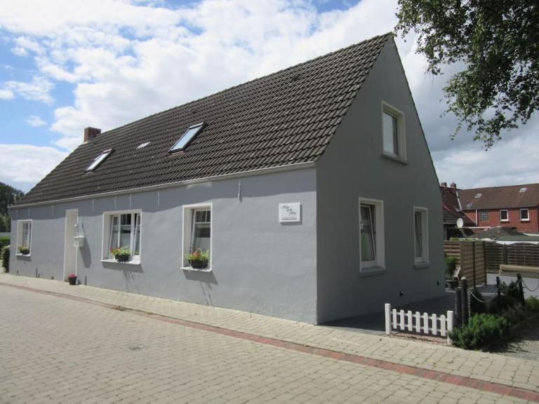Liebevoll eingerichtete Ferienwohnung Huus up de Warf - B&B Emden