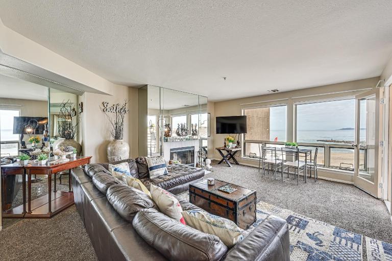Ocean-View Imperial Beach Condo w/ Community Perks - B&B Imperial Beach