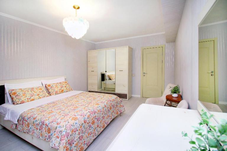 Апартаменты Изысканная квартира 3шка - Ferienwohnung Almaty