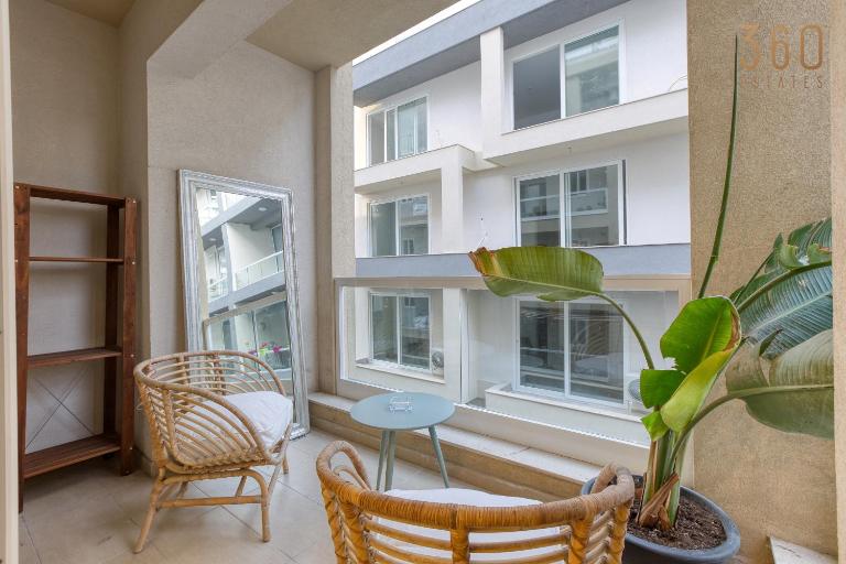 Designer 3BR home with Private Balcony in Gzira by 360 Estates - Ferienwohnung Gzira