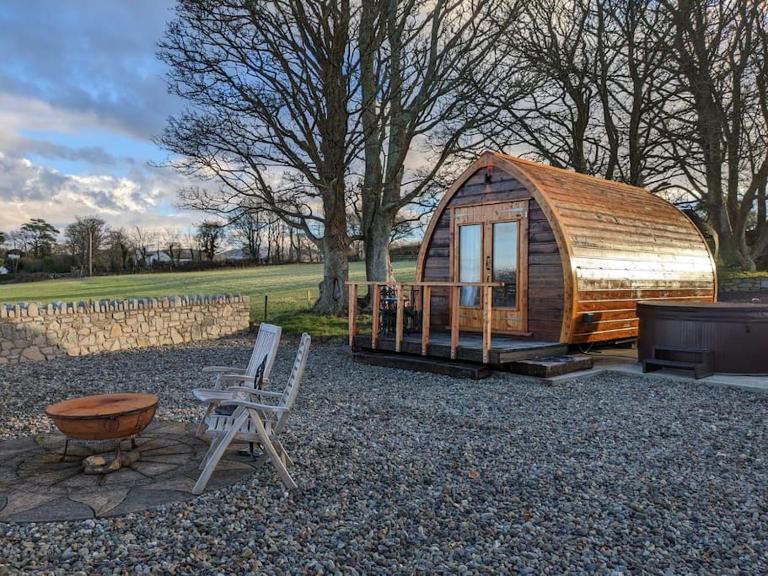 The Pod Fabulous glamping pod near Snowdonia. - Chambres d'hôtes Caernarfon