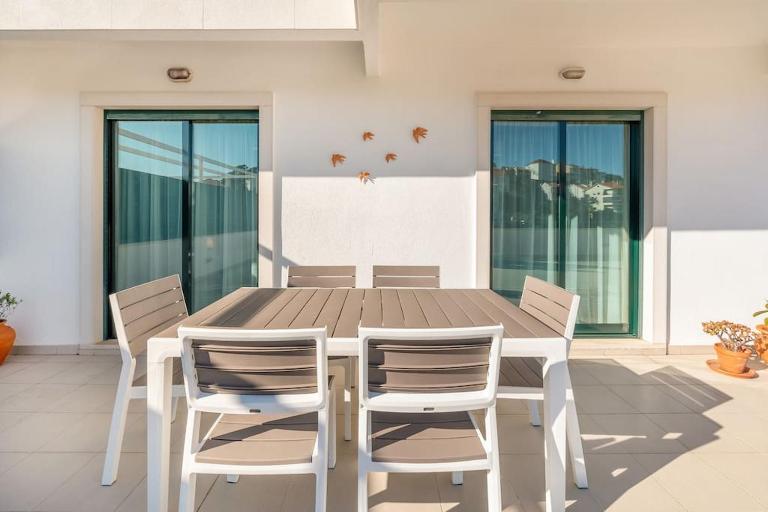 Cascais Sunny with very spacious terrace - B&B Cascais