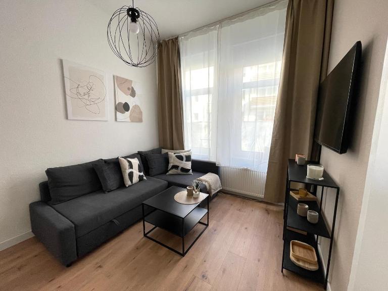 3 rooms - city - private parking - MalliBase Apartments - Bed and Breakfast Hannover