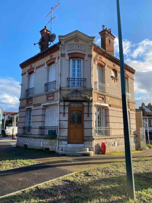 Maison chaleureuse en face de la forêt - proche INSEAD - B&B Fontainebleau