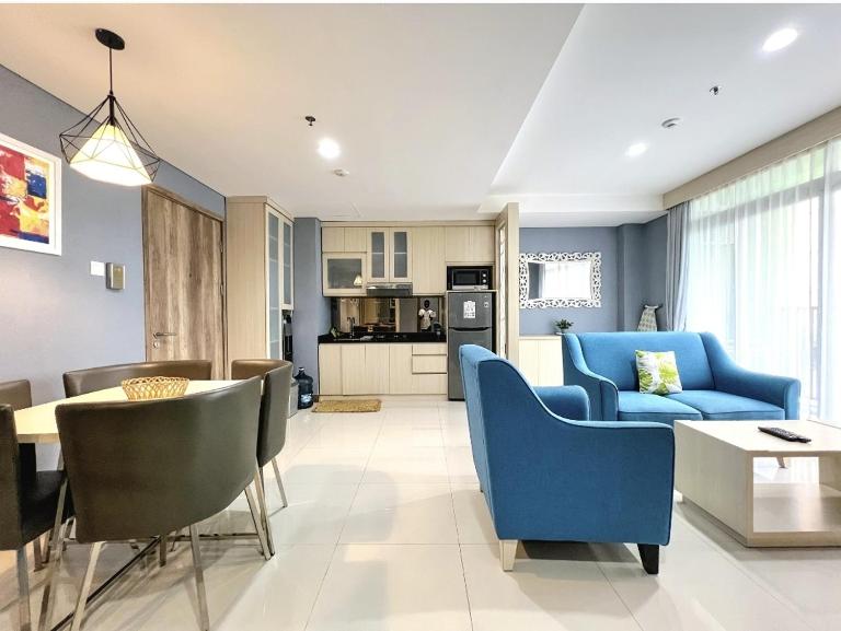 Apt Pejaten Park Biru 2 BR with Swim Pool, Bathub and Wi-Fi - Chambres d'hôtes Jakarta