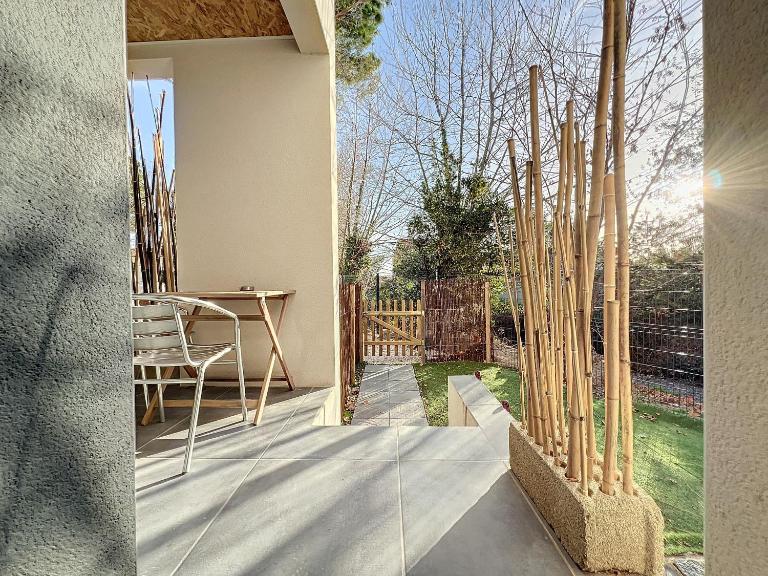 Charmant studio avec extérieur - Ferienwohnung Baho