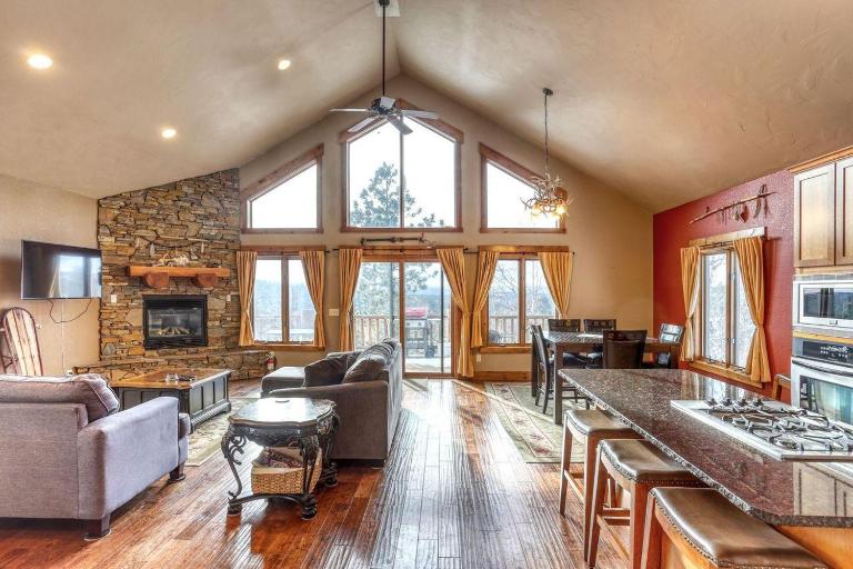 Westwinds Lodge - B&B Lead
