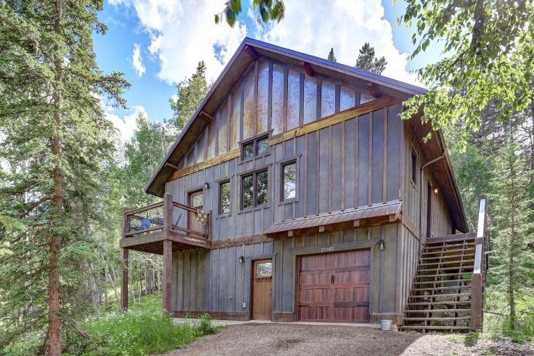Whiskey Barrel Cabin - B&B Lead