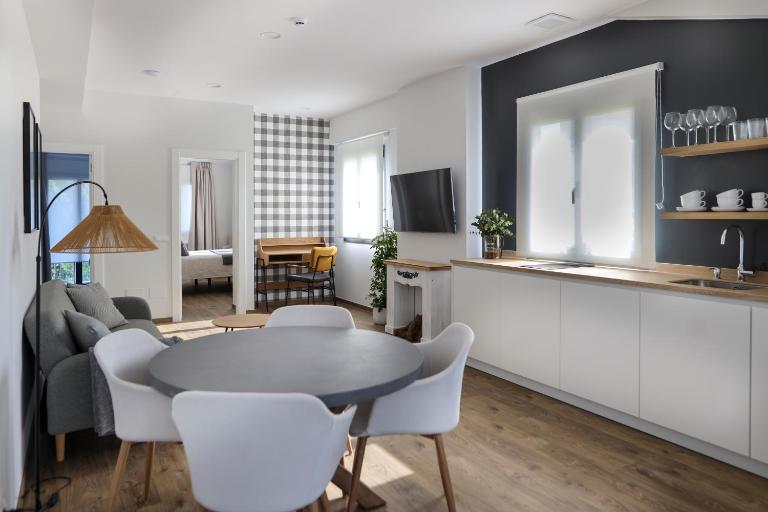 Le Petit Apartamentos - B&B Santander