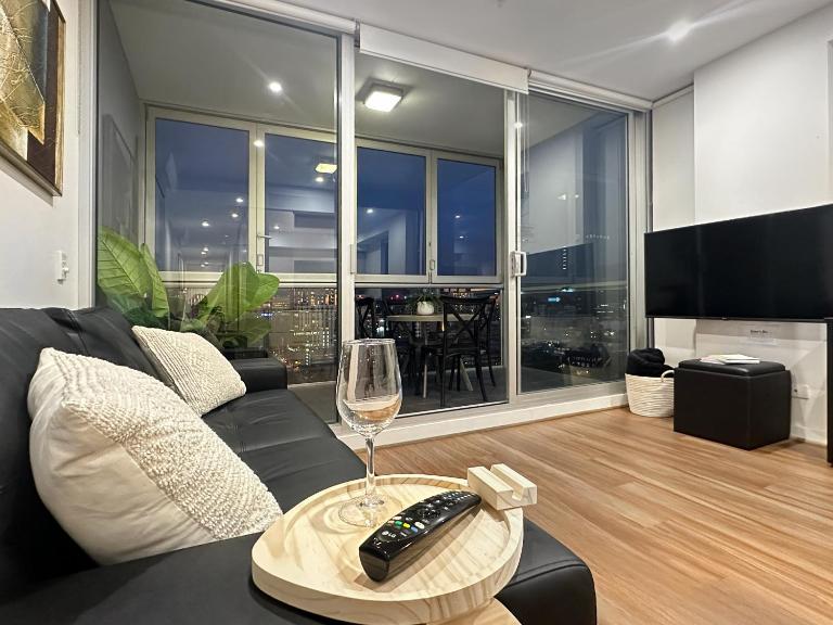 Penthouse View Apartment Luxury CBD Penthouse with Balcony - Ferienwohnung Adelaide