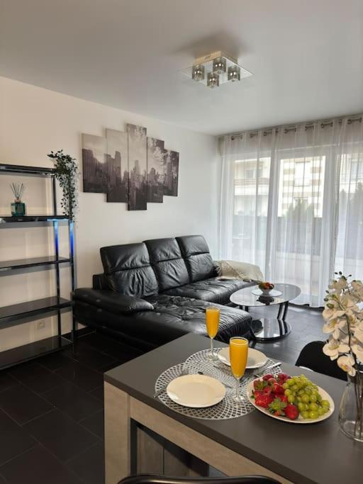 Appartement VILLA NOVA proche de Paris-Stade de France - B&B Drancy