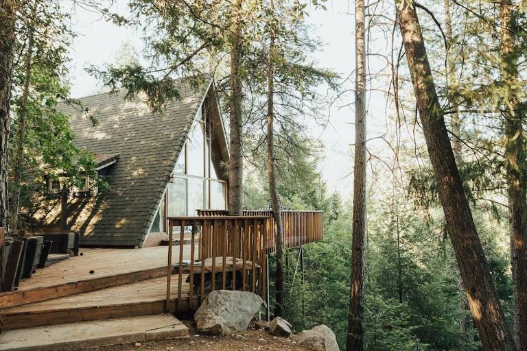 Shasta A Frame Cabin with a View - B&B Lakehead