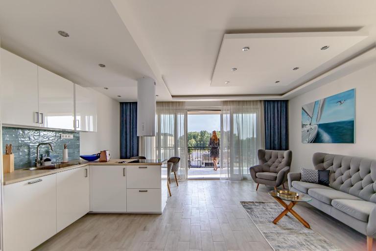 Opal Apartments - Bed and Breakfast Balatonkenese