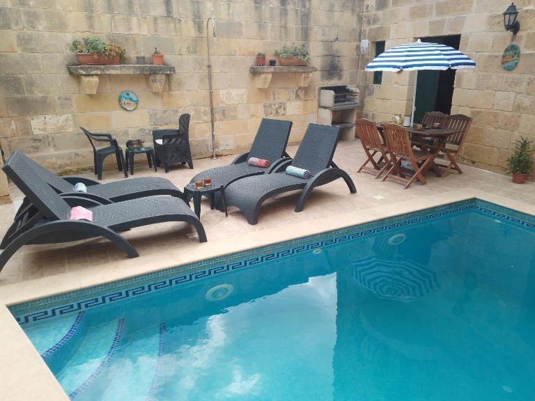 Geligiz Farmhouse - Bed and Breakfast Għajnsielem