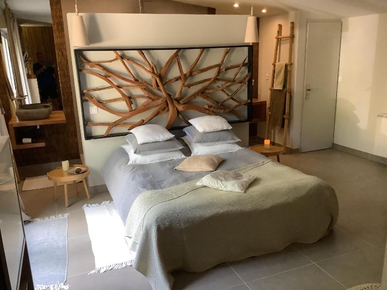 Le carpe noctem suite de charme avec jacuzzi privé - Ferienwohnung Sérignan-du-Comtat