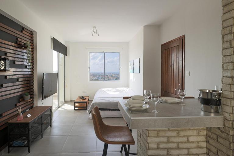 Eden Blue-Horizon 1B, Paphos, Sea View, Pool - B&B Konia