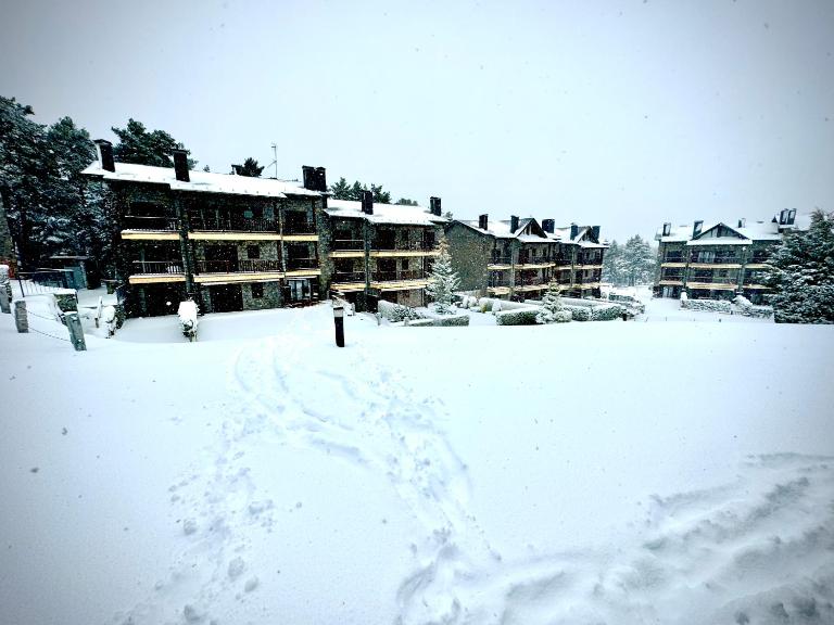 Ático duplex a pie de pistas de esquí - B&B La Molina