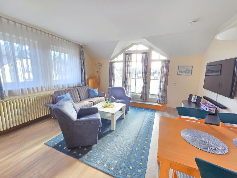 Dünenpark Binz - Komfort Ferienwohnung mit 1 Schlafzimmer und Balkon im Dachgeschoss 024 - B&B Ostseebad Binz
