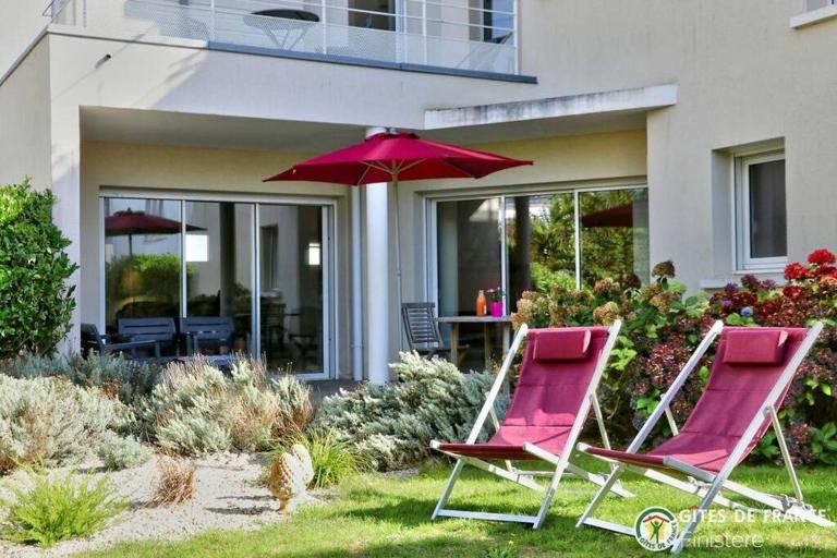 LocaLise - A80 - La villa blanche - Côté jardin - Plain-pied - Wifi inclus - Draps inclus - Animaux bienvenue - B&B Guilvinec
