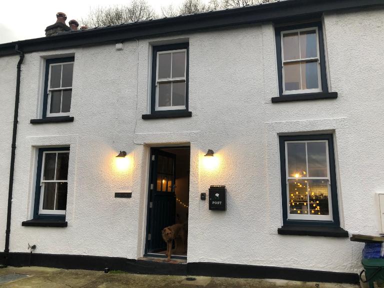Gorgeous North Pembs Cottage - B&B St. Dogmaels