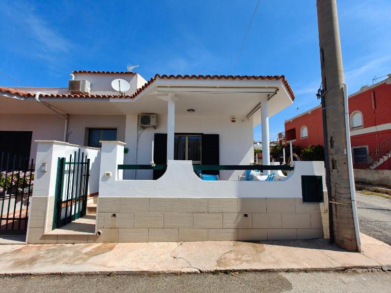 Casuzze House - Ferienwohnung Villaggio Azzurro