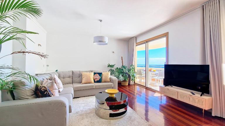 Glorious Apartment by LovelyStay - B&B Funchal