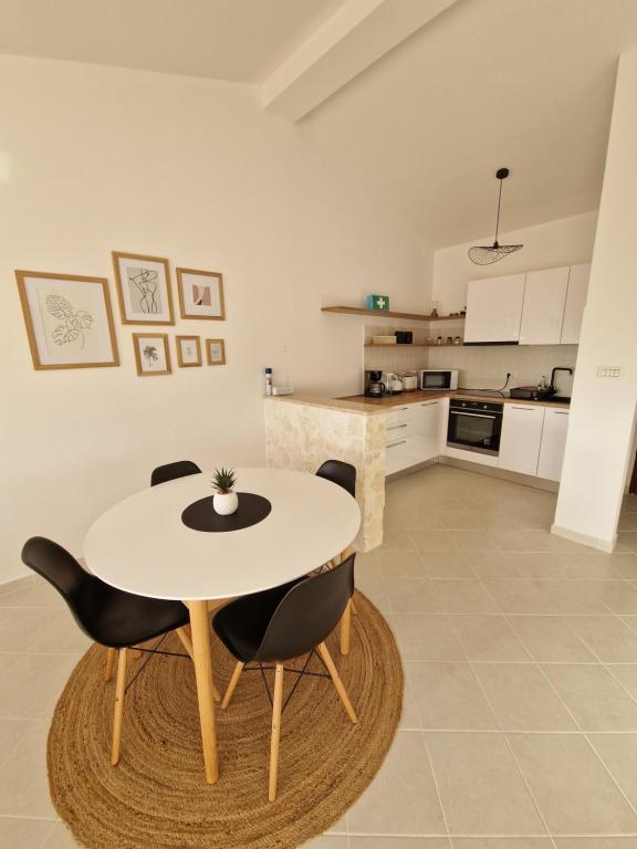 Apartment Lea - B&B Ližnjan