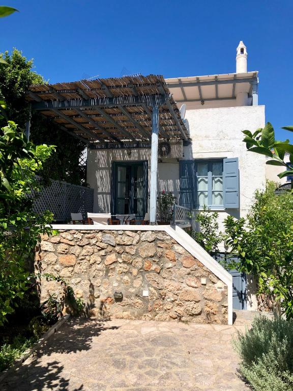 Villa Zephyros, near Kaiki beach - B&B Spétses
