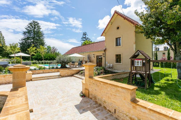 Guardian house of Château Monteil with heated pool and jacuzzi - B&B Calviac