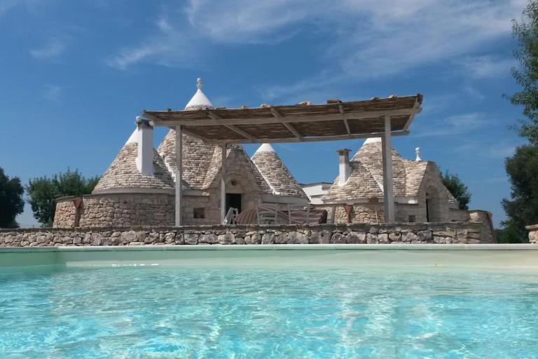 Trullo with swimming pool. Charme&relax - Ferienwohnung Ceglie Messapica
