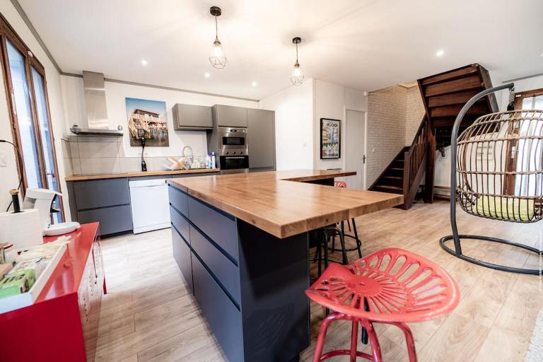 Belle maison et jardin à Pessac 10 pers - B&B Pessac