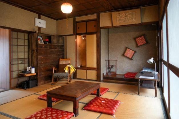 Nogataの商店街の一角にあるちいさな隠れ家　忘覚庵 - Bed and Breakfast Nōgata