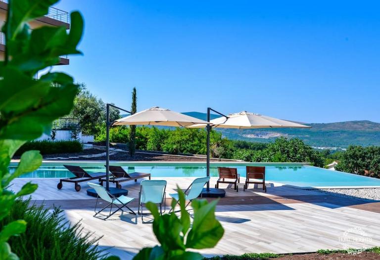 Sunset Terrace Pool & Panoramic Views, Tivat - Bed and Breakfast Tivat