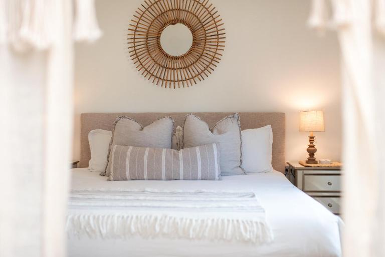 Le Petit Guesthouse -King Bed Walk to Whitworth - Chambres d'hôtes Nine Mile Falls