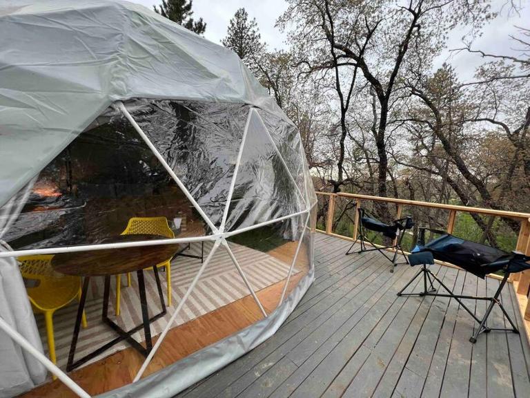 Enchanted Forest Dome ,10-15 minutes to Kings Canyons-New pellet stove for cozy warm nights - Ferienwohnung Dunlap