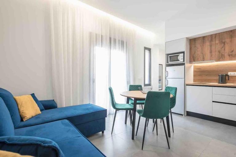 Cozy apartment in a new building apartment 2 - B&B Piraeus