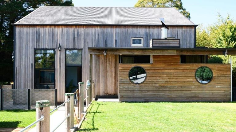 The Salvage Barn - Bed and Breakfast Daylesford