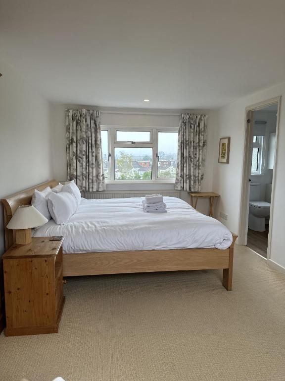 Peaceful Family Retreat Near Gloucester Road - B&B Bristol