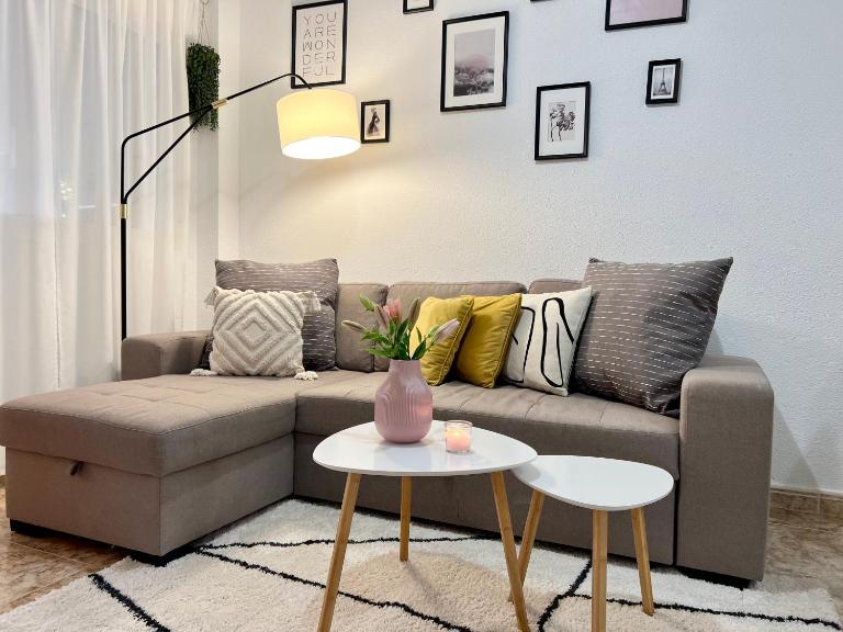 Lovely Apartament with a sunny terrace - Bed and Breakfast Torrevieja