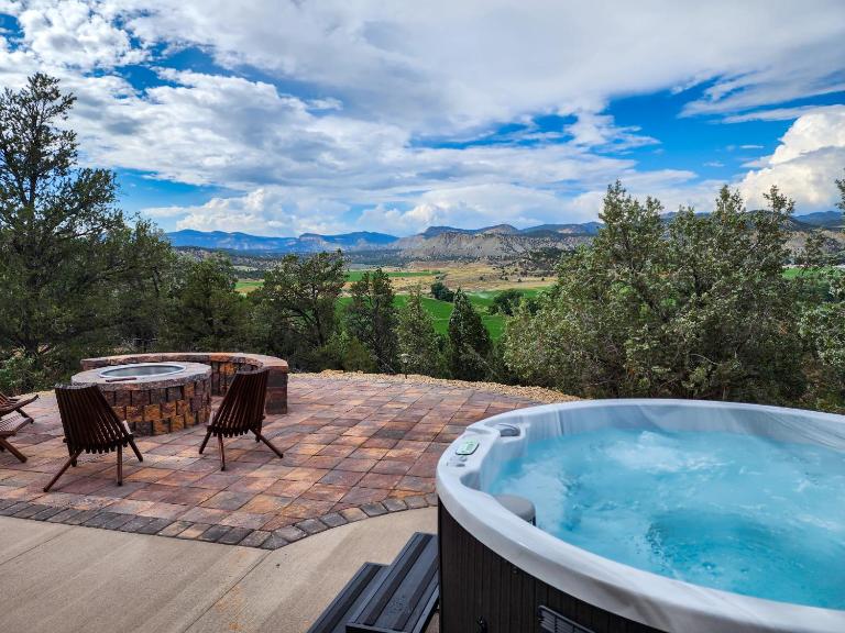 Sego Lily-Amazing Views, Hot Tub, Fire Pit, Stargazing - B&B Orderville