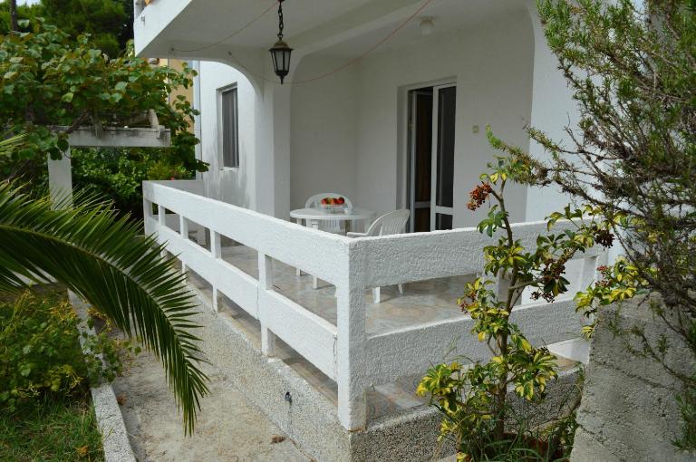 Apartment Zeleny Pojas - Ferienwohnung Bar