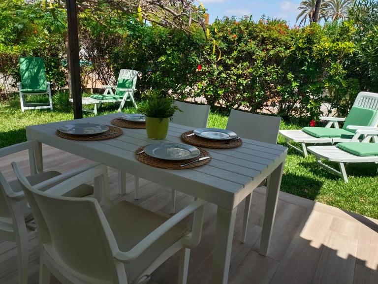 Relax bungalow with parking - B&B Playa del Inglés