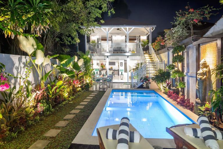 Selasih Beach House - Bed and Breakfast Seminyak