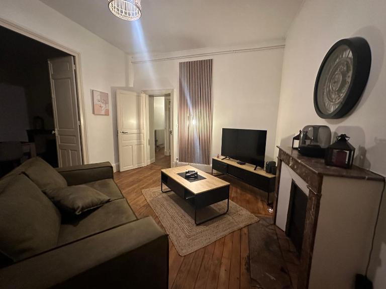 F4 Cosy Centre Moulins - 3 chambres lits doubles -idéal Famille & Séjour Pro - B&B Moulins