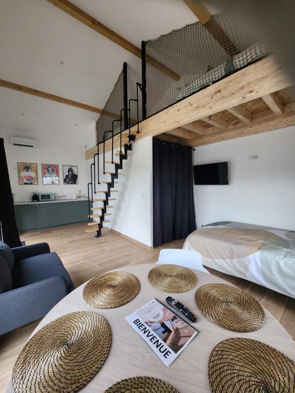 THE BEDROOM - proche aeroport Lyon, groupama stadium, ldlc arena, eurexpo, viaRhôna - B&B Jonage