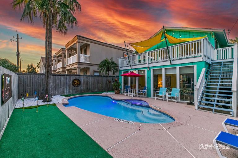 Sunny Daze by South Padre Resort Rentals - Bed and Breakfast South Padre Island