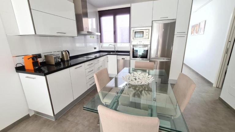 Apartment La Cruz 8 SilHouse - B&B Nerja