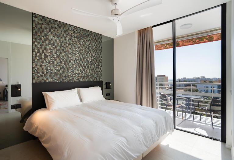 Torre De La Roca with amazing sea views! - B&B Torremolinos