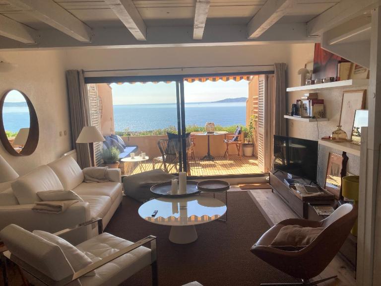 Appartement vue mer, accès privé plage, piscine - Bed and Breakfast Sainte-Maxime