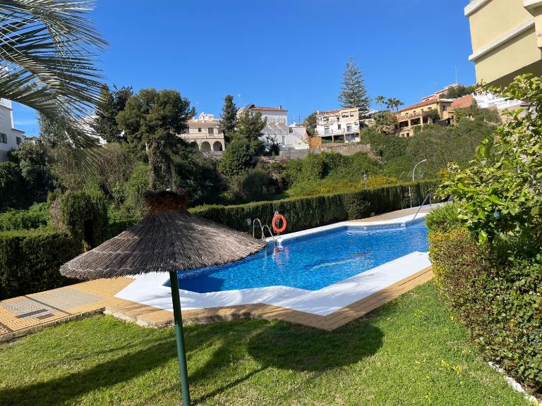 Jardines de Burriana 13 con parking - Chambres d'hôtes Nerja